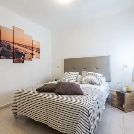 Vivienda Vacacional Sea Breeze Apartment *